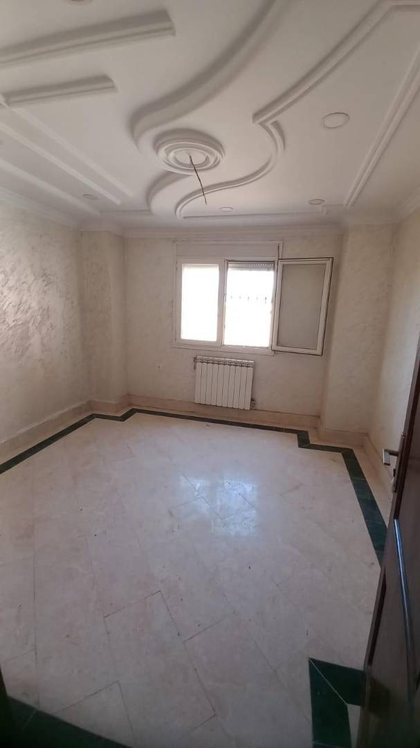 APPARTEMENT F5 ENTIEREMENT REFAIT A NEUF