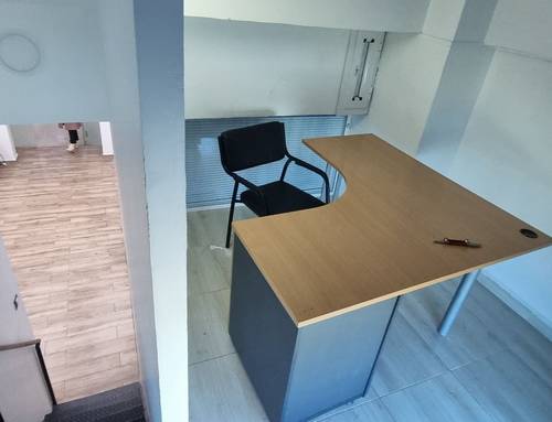 TOP : Local 60M2 avec Tous les actes en centre commercial