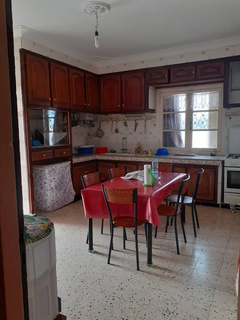 Très grande villa tout équipée à moins de 6Km du centre historique de Tlemcen