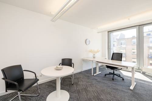Espace de bureau privé pour 3 personnes à Algiers, Hydra