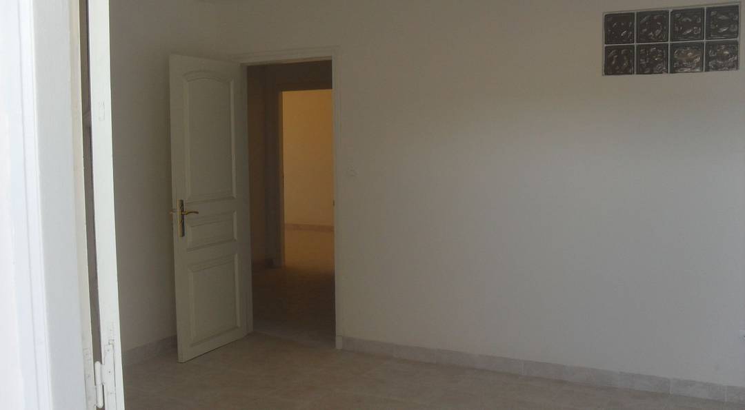 La vente d'un appartement à Bejaia, en face l'hotel royal pour un prix de 1milliard 800
