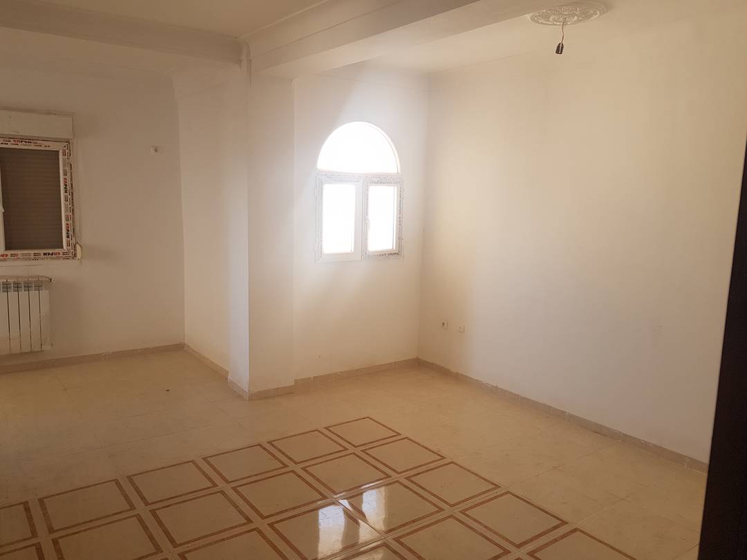 Location appartement F4 120 m2 Bordj El Bahri