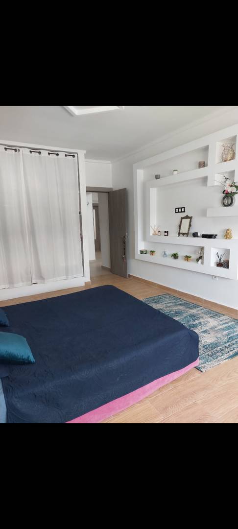 A vendre villa avec commerces mostaganem