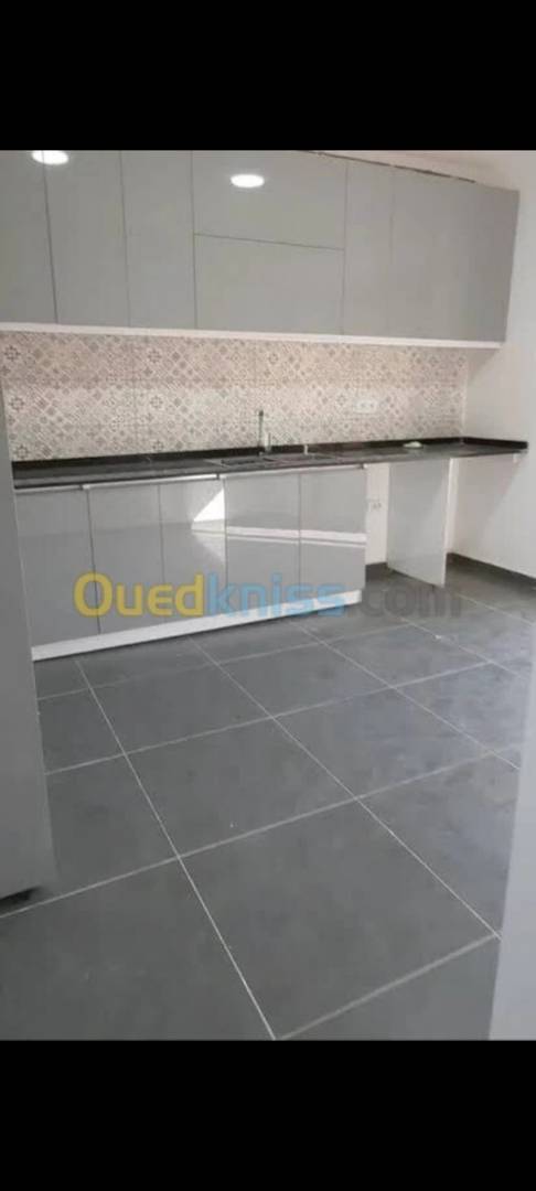 Apartment F3 a vendre birkhadem 