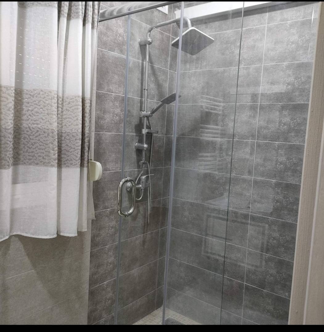 Loue F2 meublé hydra