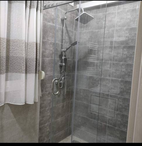 Loue F2 meublé hydra