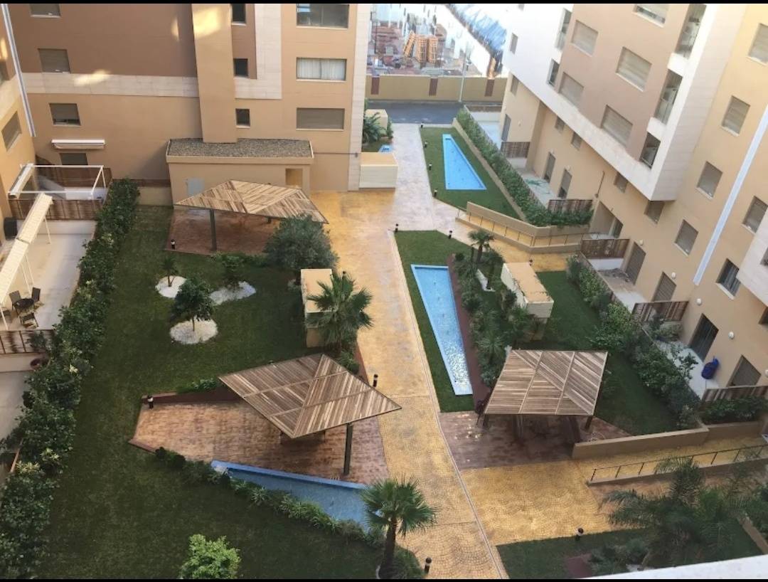 Loue f4 et f5 dans une résidence à cheraga