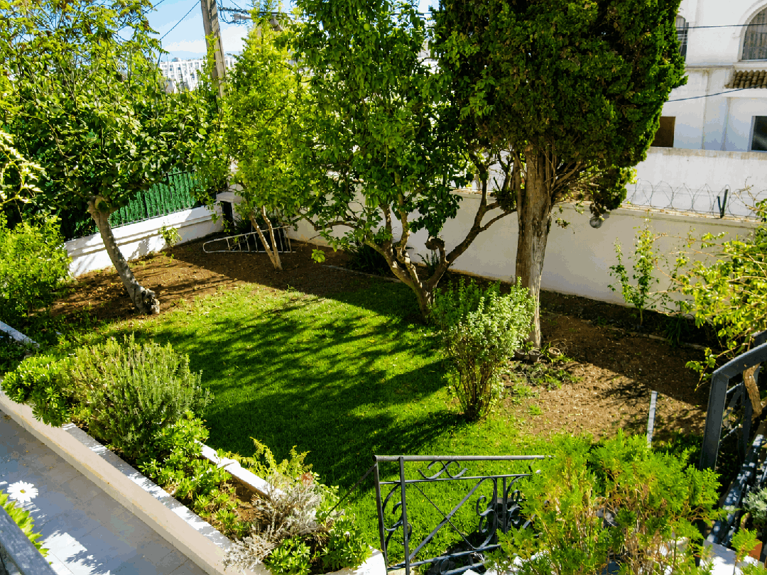 VILLA D'EXCEPTION – HYDRA – QUARTIER DIPLOMATIQUE