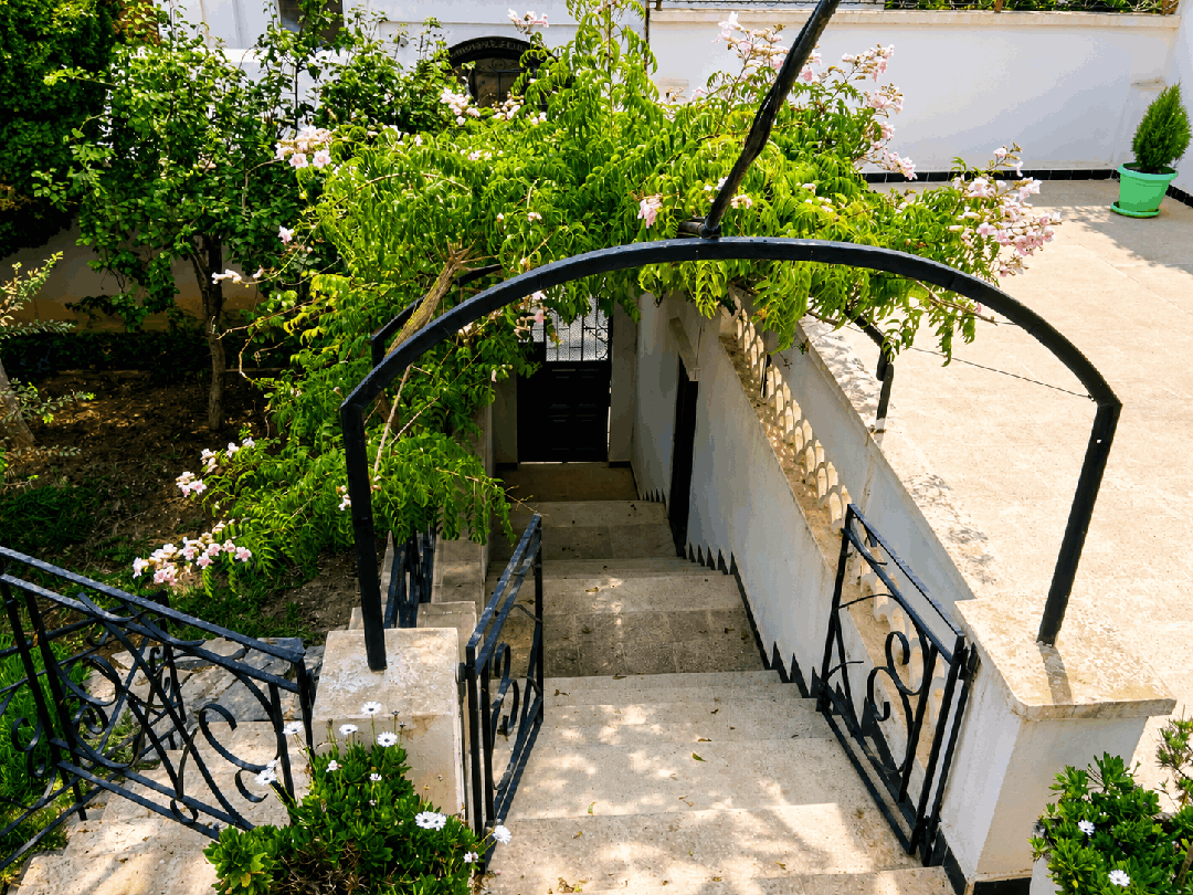 VILLA D'EXCEPTION – HYDRA – QUARTIER DIPLOMATIQUE
