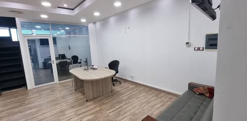 TOP : Local 60M2 avec Tous les actes en centre commercial