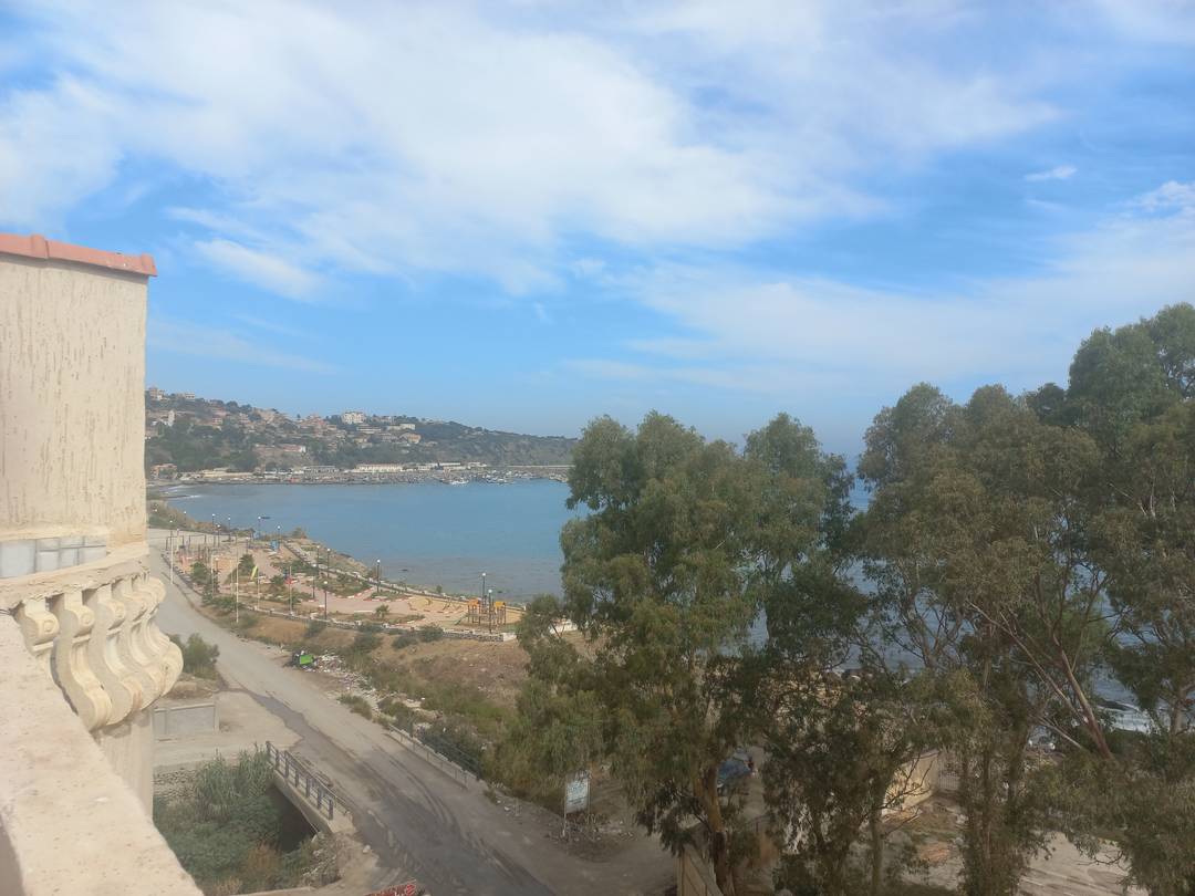 Magnifique Duplex Vue sur Mer à Dellys 