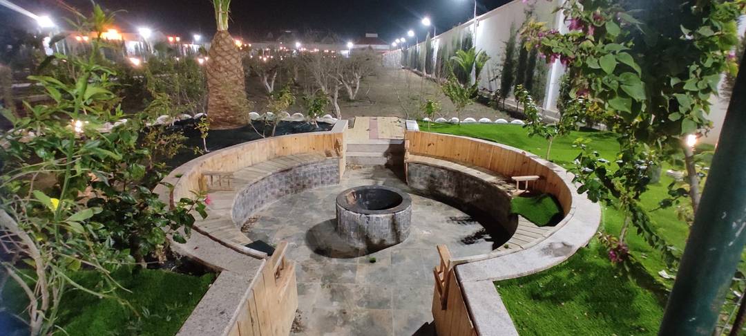 Maison de 6500 m2 à Mostaganem avec Piscines, Jardins et Espaces de Divertissement