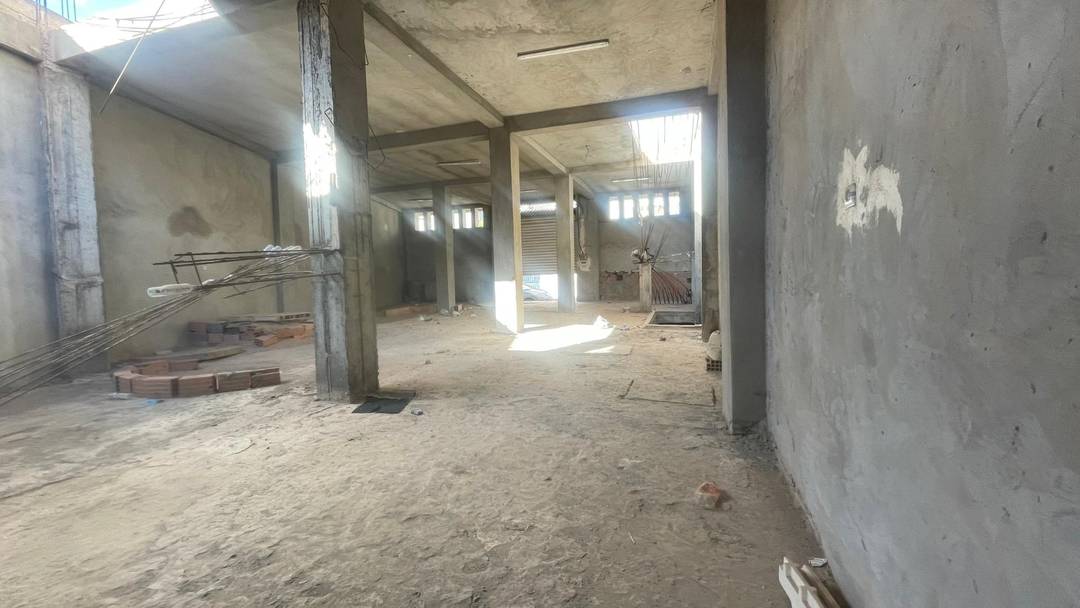 À vendre : Maison en carcasse à Mostaganem cité Aucher