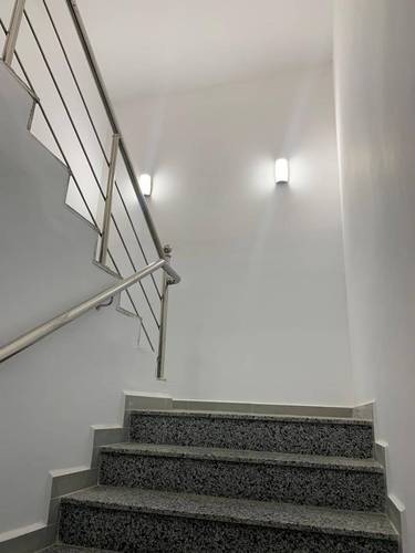 Local commercial de 600m2 a el mouradia alger