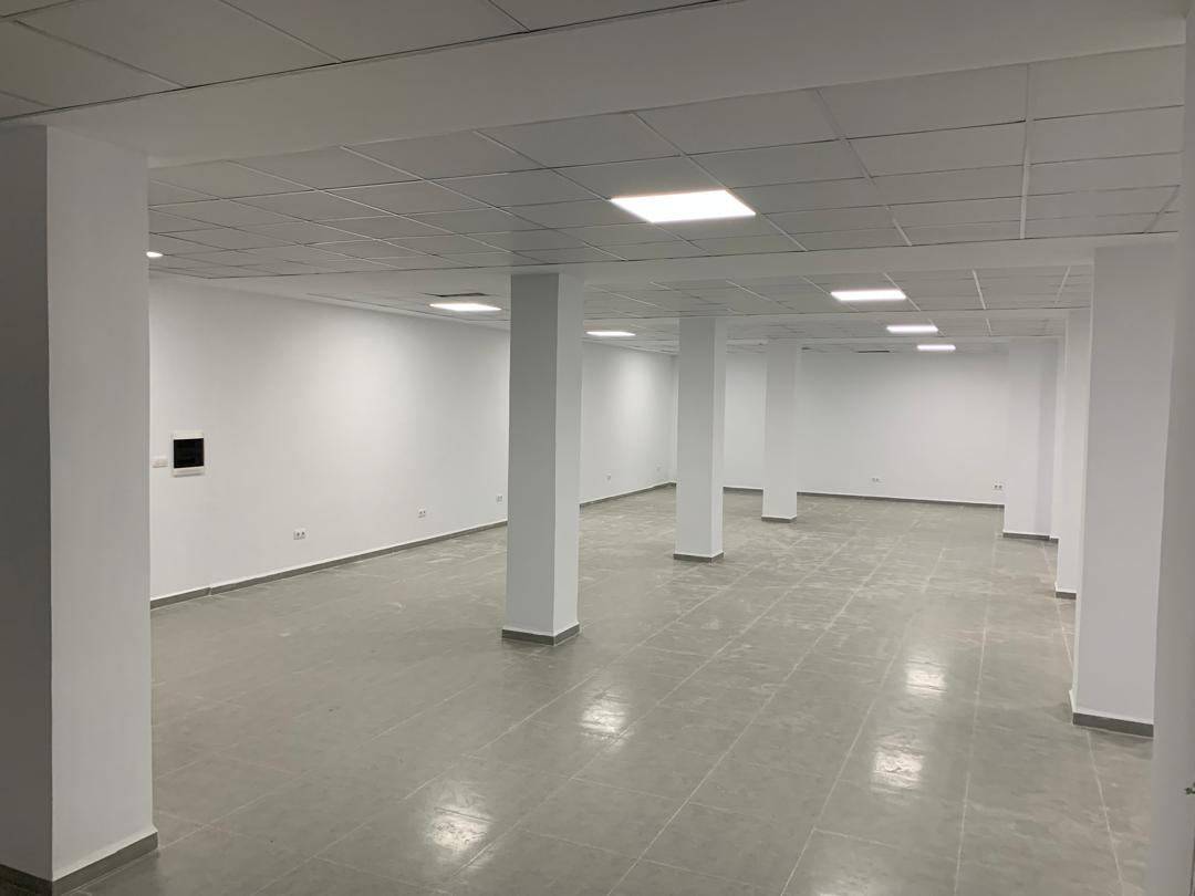 Local commercial de 600m2 a el mouradia alger