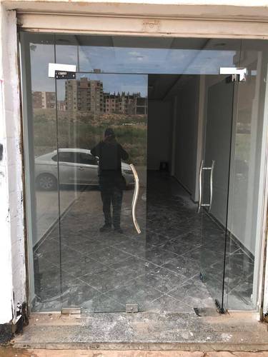 Local situé a Dar es salam, Dar Essalem, CEM Hai El Yasmine 2, Bir El Djir, Algérie