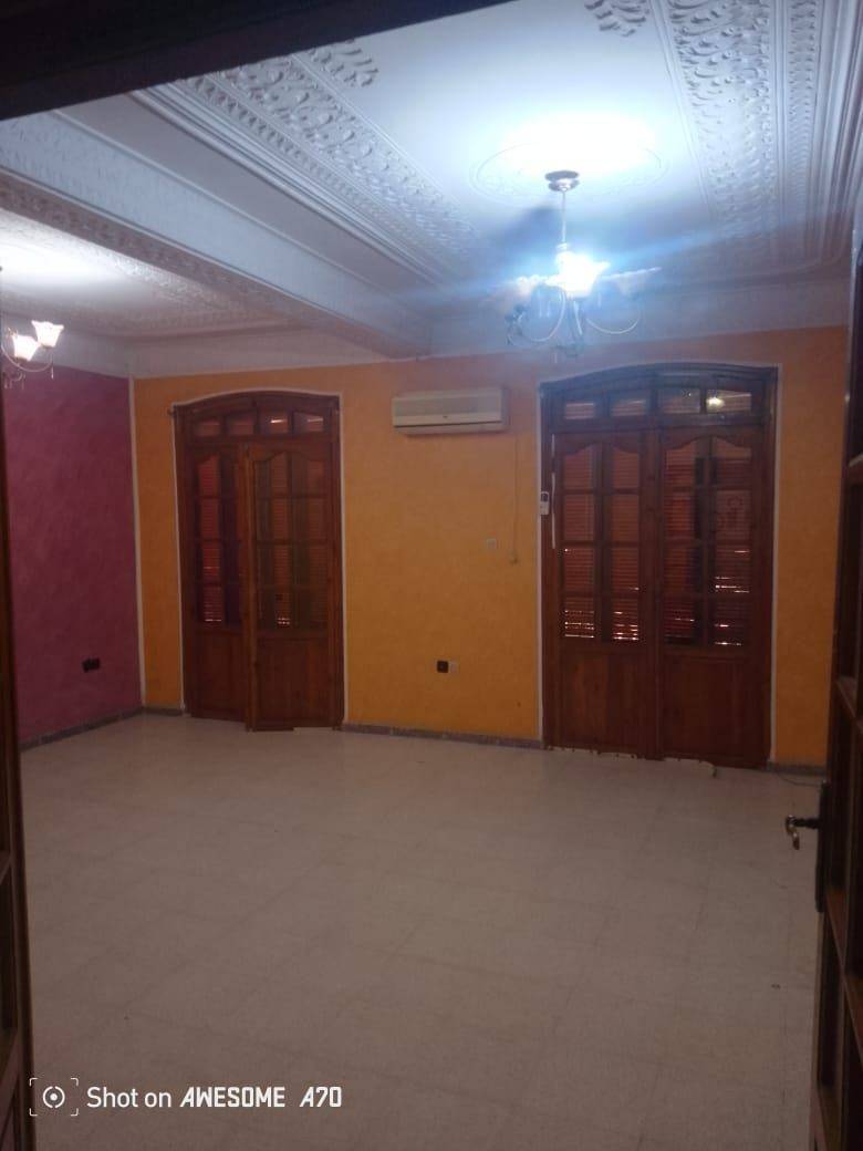 LOCATION NIVEAU DE VILLA