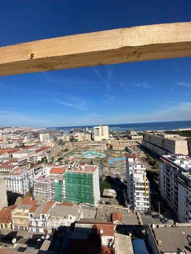  Duplex F5 avec Vue Panoramique sur la Baie d’Alger