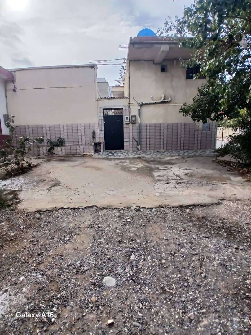 VILLA COMMERCIALE EN VENTE – KHEMISTI VILLE