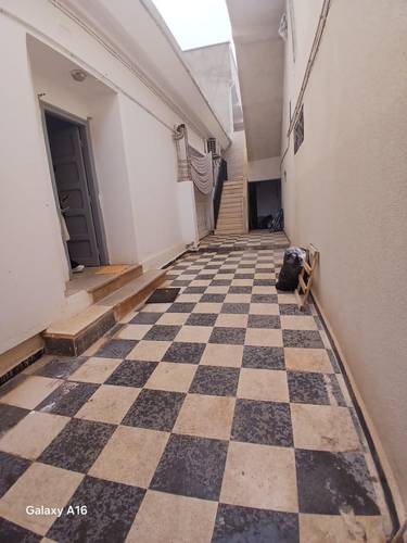 VILLA COMMERCIALE EN VENTE – KHEMISTI VILLE