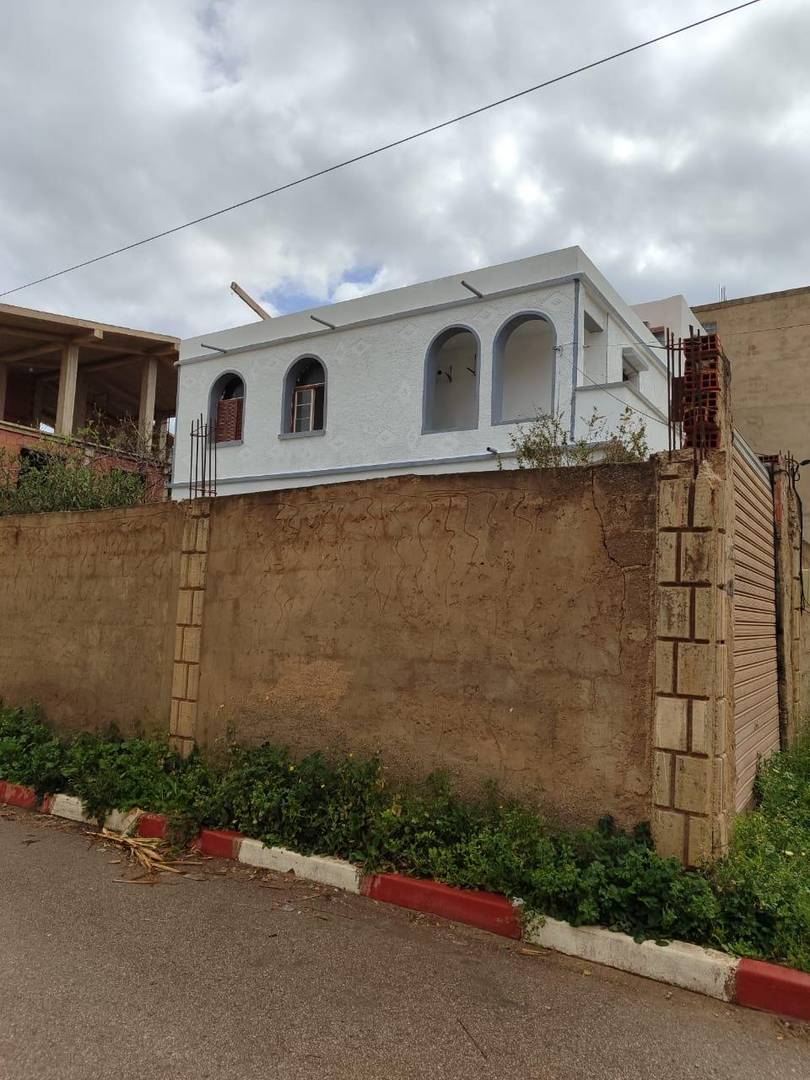 Villa en Vente – Front de mer de Bousmail, à côté de l’Institut Maritime