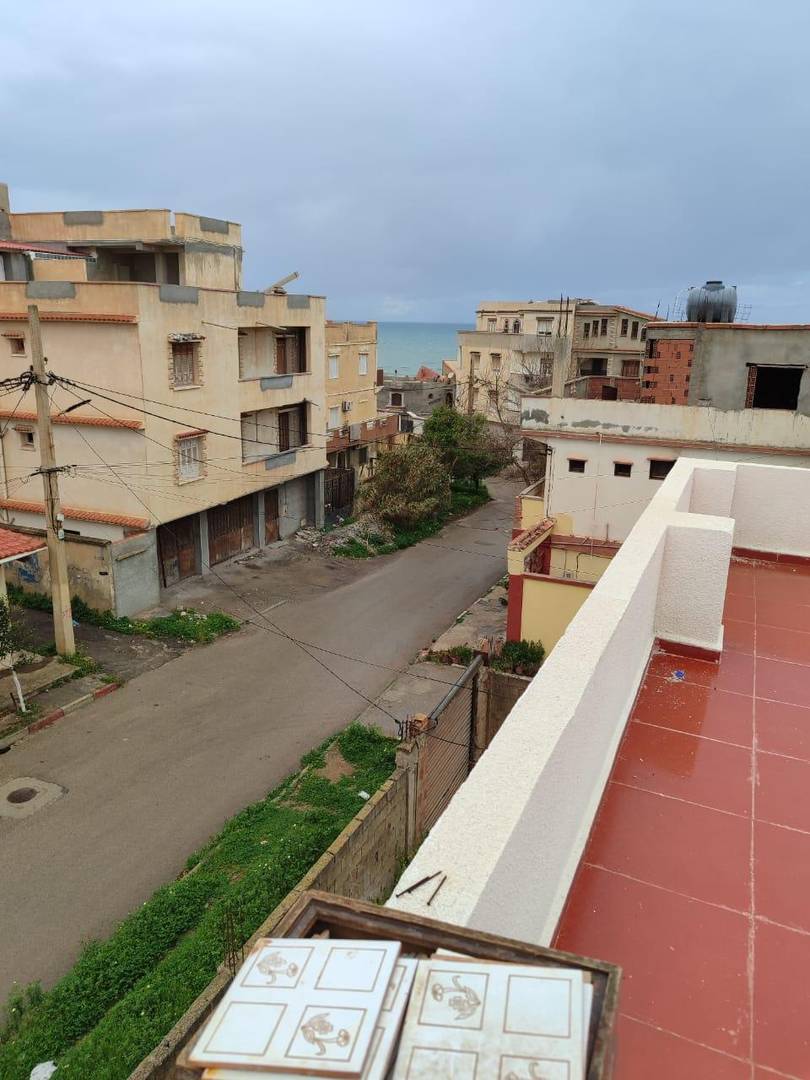 Villa en Vente – Front de mer de Bousmail, à côté de l’Institut Maritime