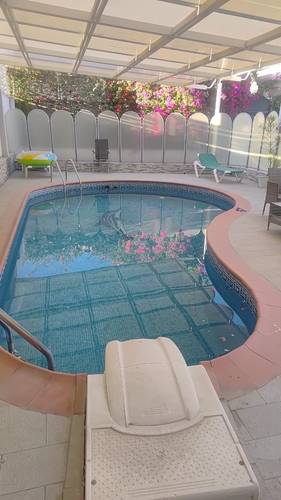 Villa R-1+3 à vendre 