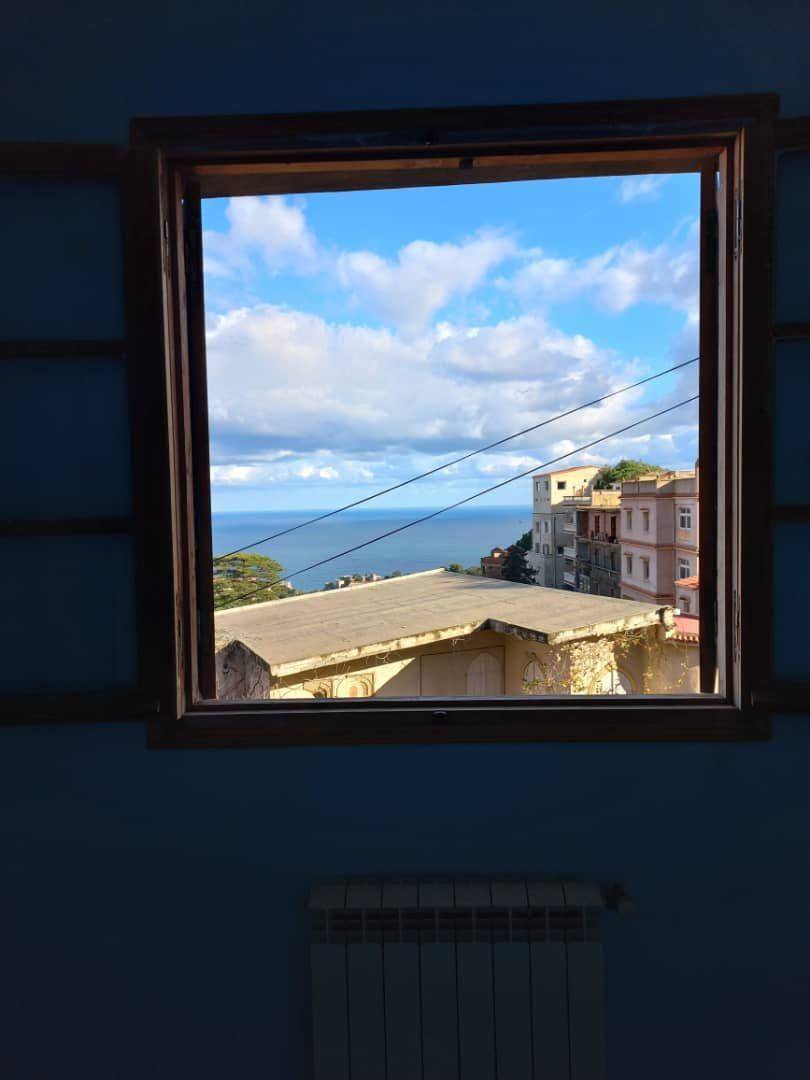 location Niveau de villa F4 a Bouzareah