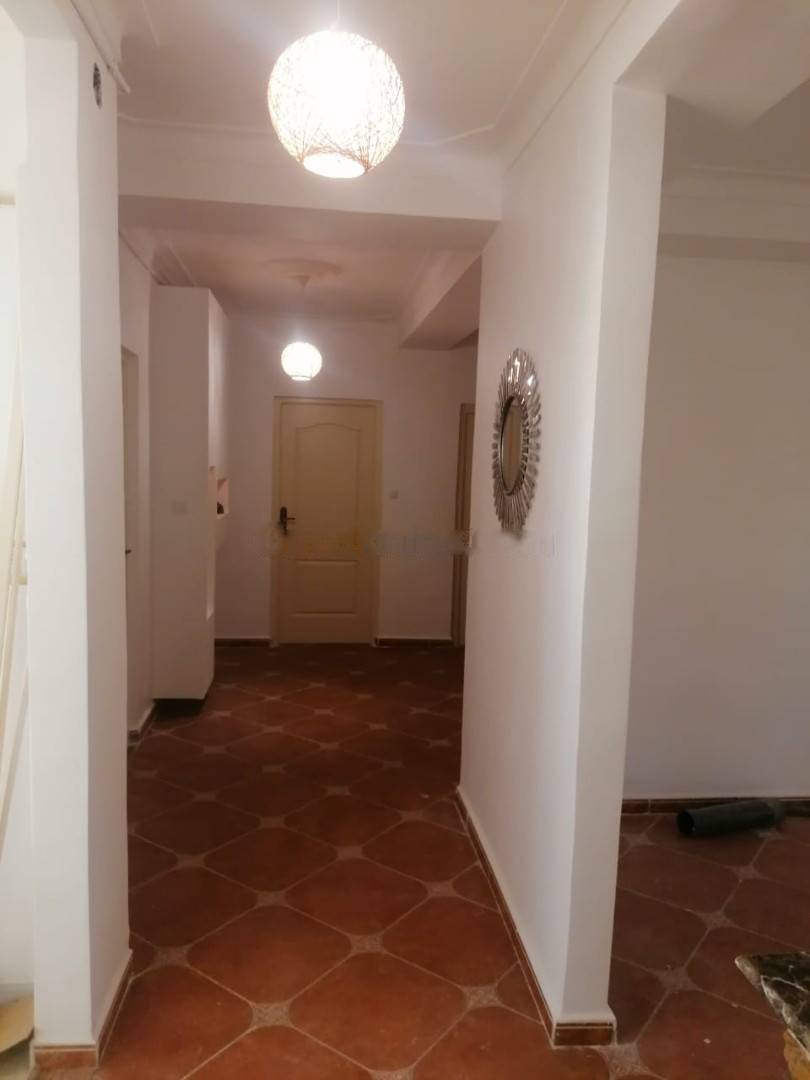 Location Appartement F4 Birkhadem