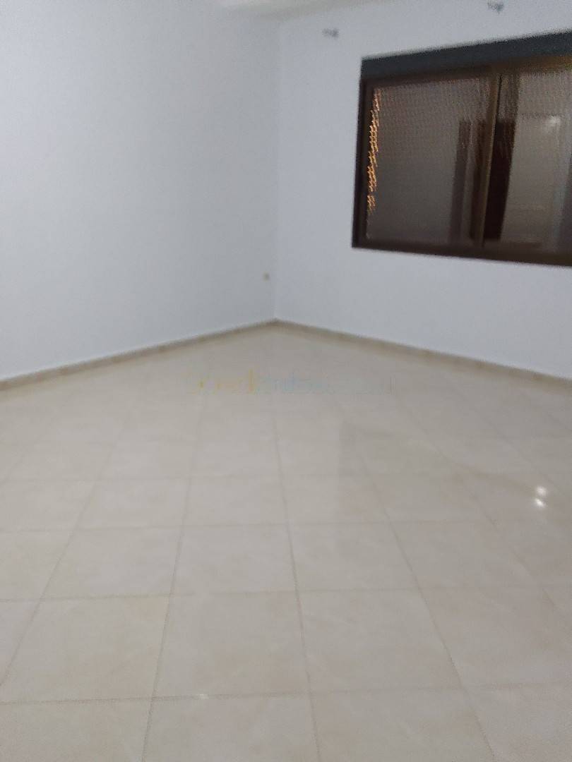 Location Appartement F3 Dely Ibrahim