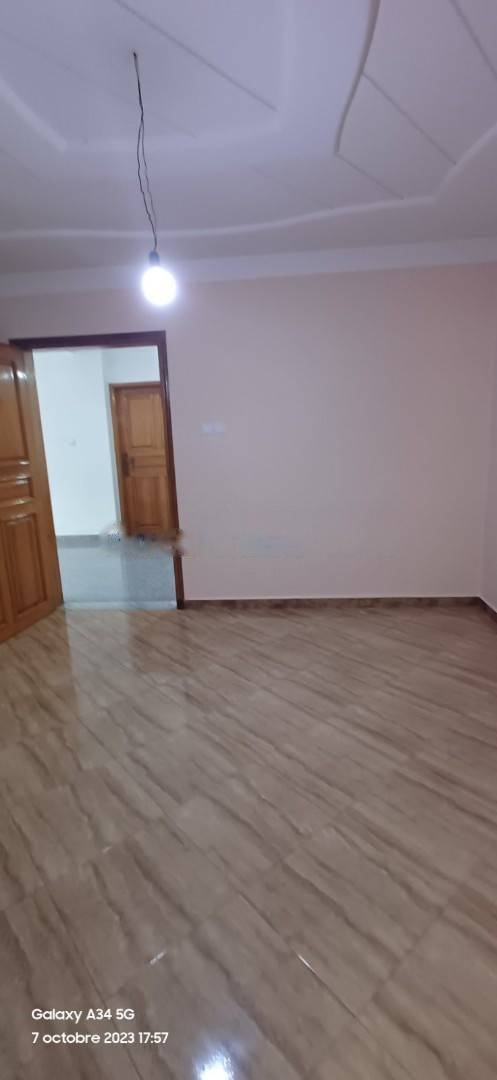 Location Appartement F3 Birkhadem