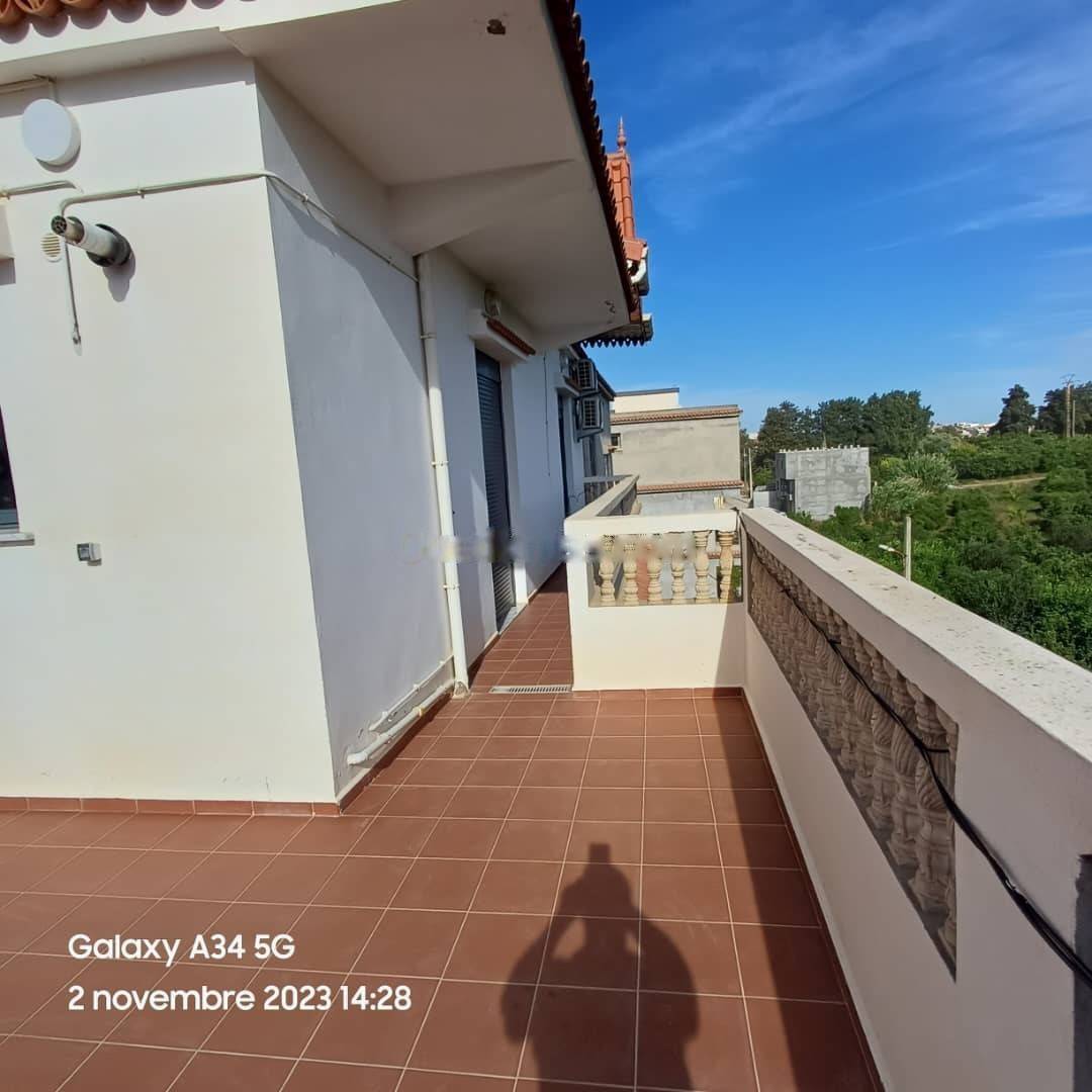 Location Niveau de villa F4 Birkhadem