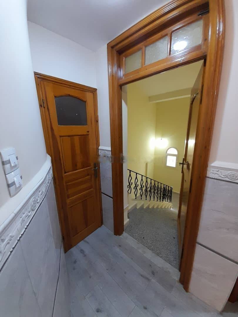 Location Niveau de villa F4 Khraicia