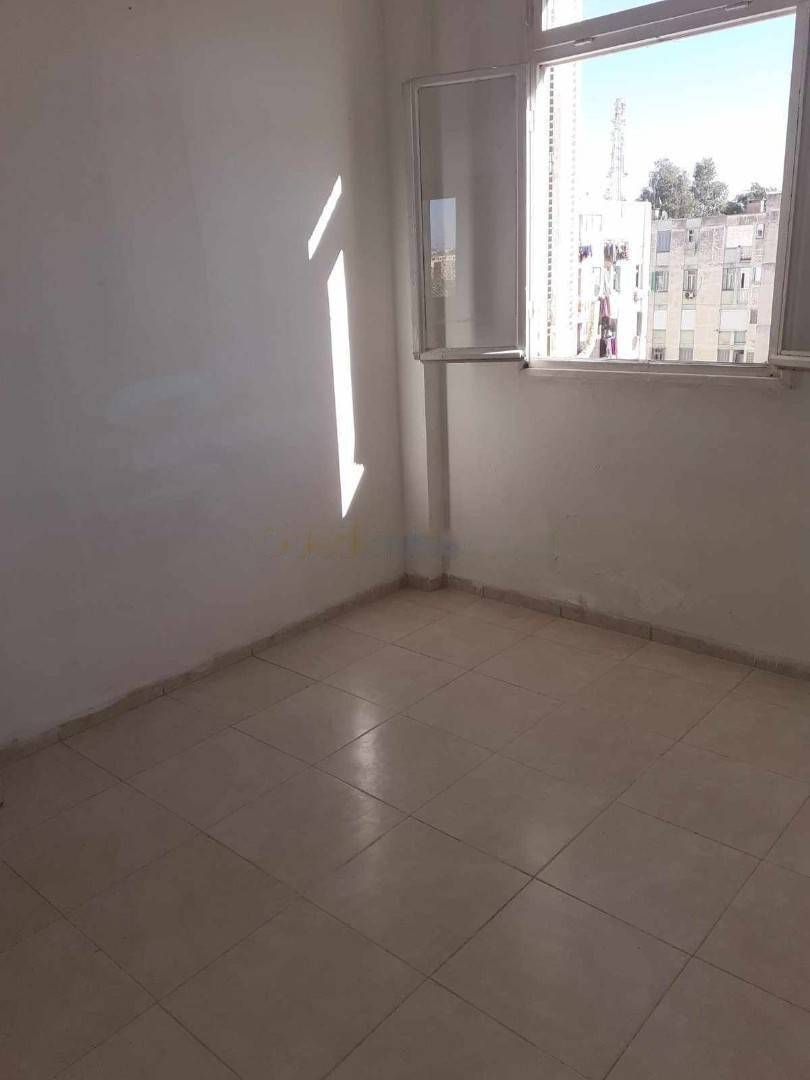 Location Appartement F4 Djasr Kasentina