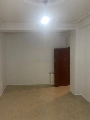 Location Niveau de villa F4 Djasr Kasentina