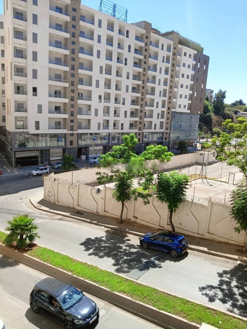 Location Appartement F5 Bir Mourad Rais