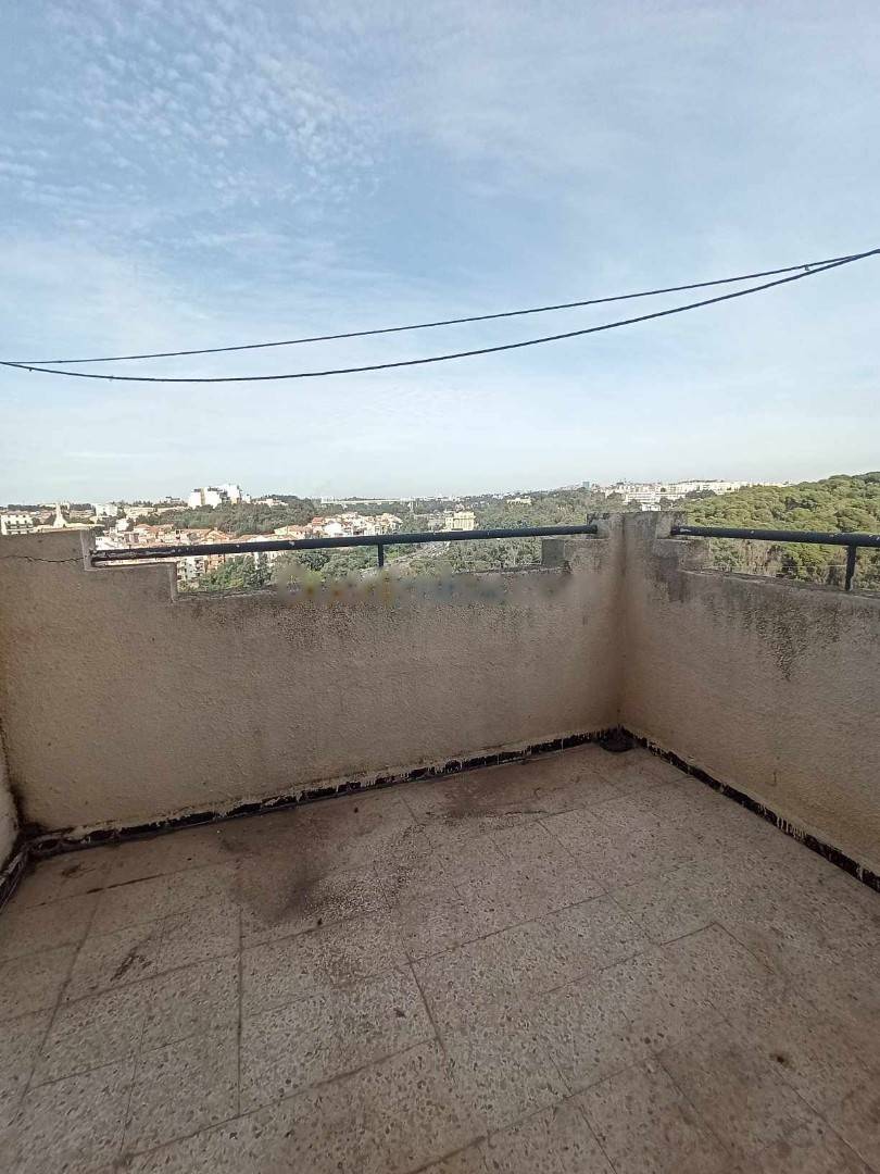 Location Appartement F4 El Achour