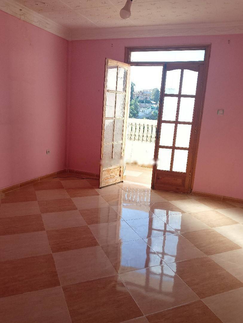 Location Niveau de villa F3 Djasr Kasentina