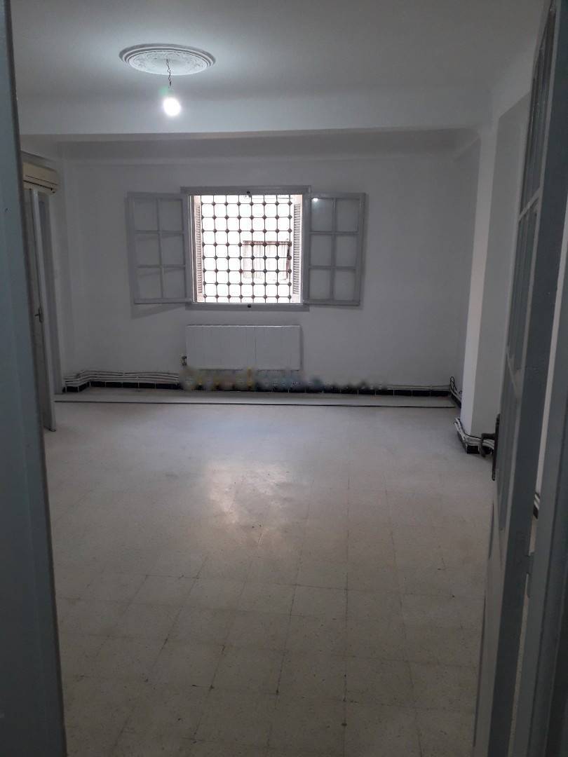 Location Appartement F5 Birkhadem