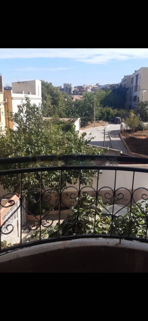 Location Niveau de villa F4 Ain Benian