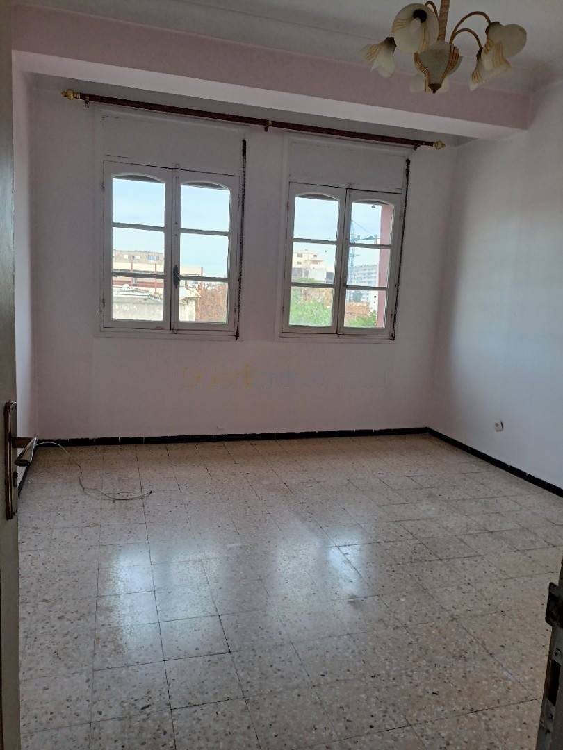 Location Niveau de villa F5 El Harrach