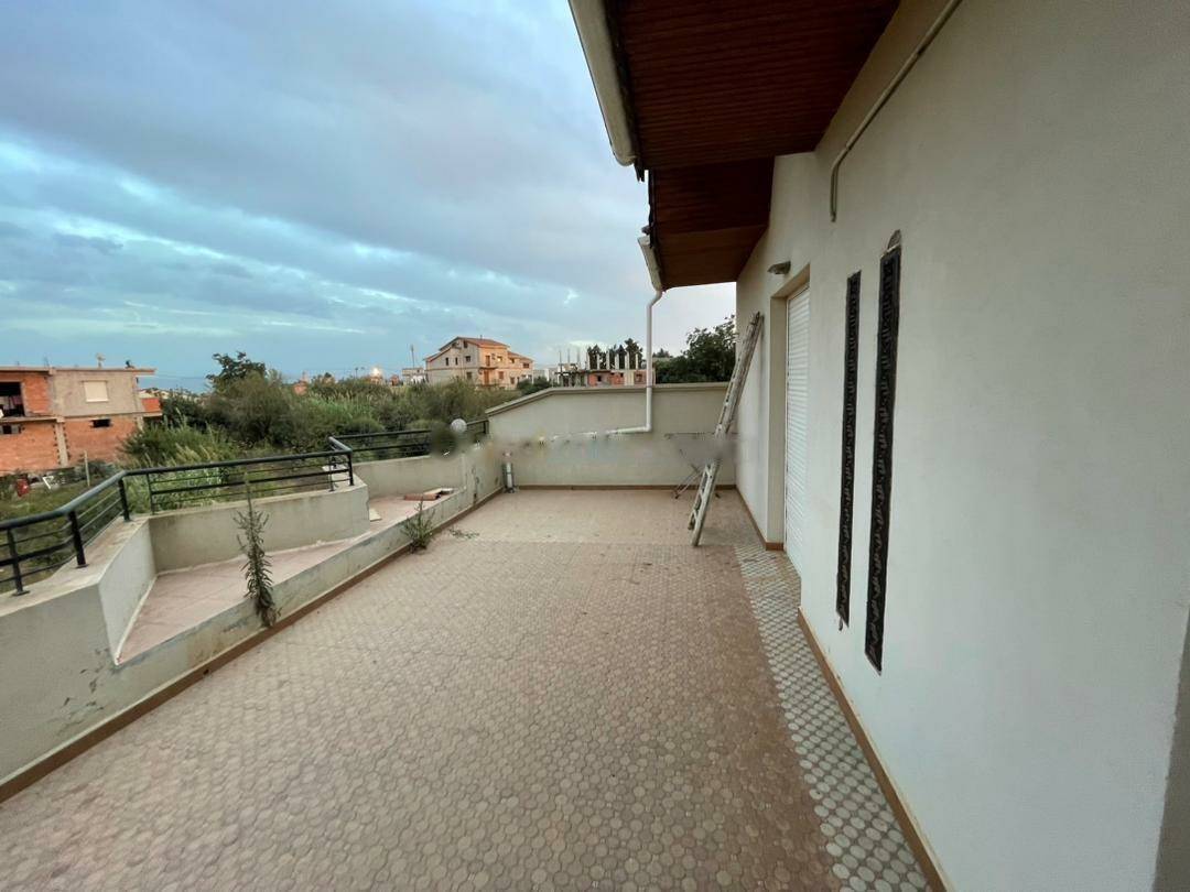 Location Appartement F4 El Achour