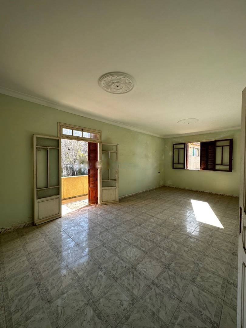 Vente Niveau de villa F3 Hussein Dey