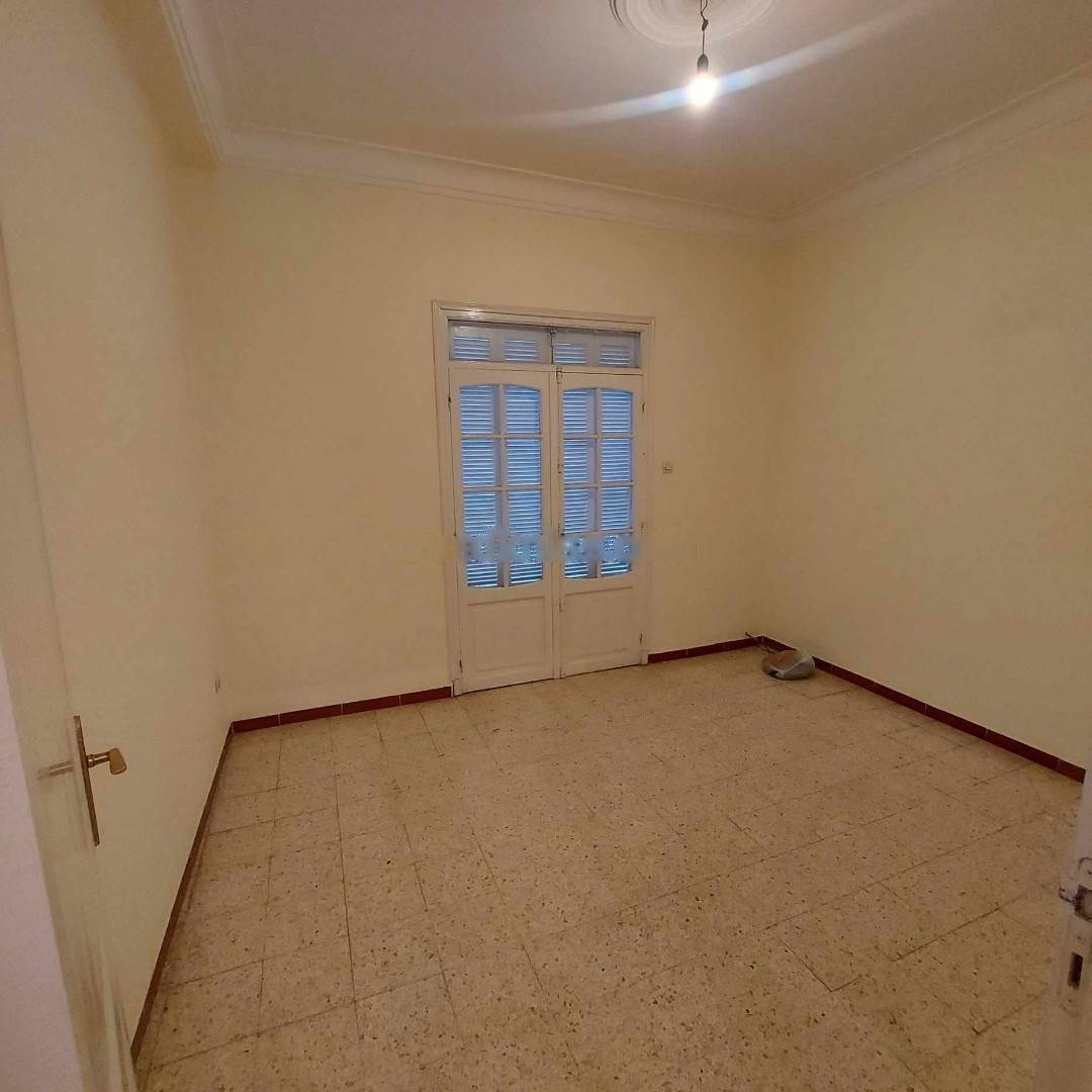 Location Niveau de villa F4 Dely Ibrahim