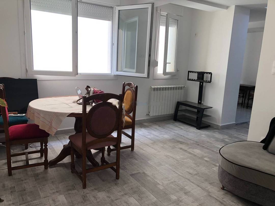 Location Appartement F2 Hydra