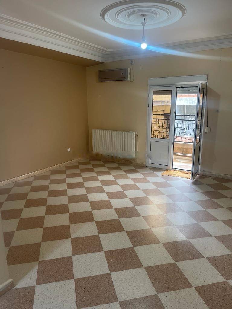 Location Appartement F3 El Achour