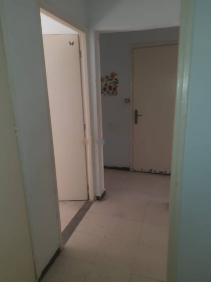 Location Appartement F3 Bab Ezzouar