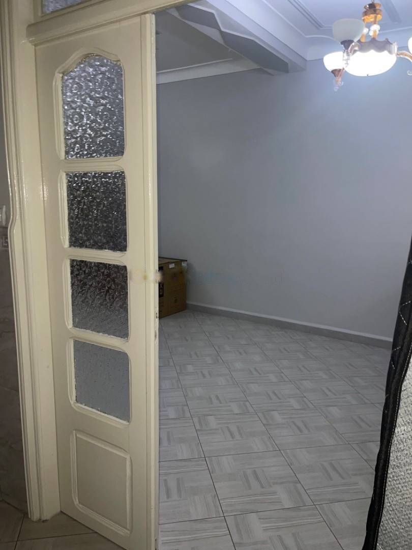 Location Niveau de villa F3 Dar El Beida