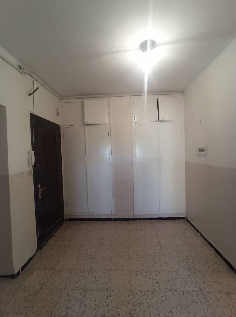 Location Appartement F4 El Achour