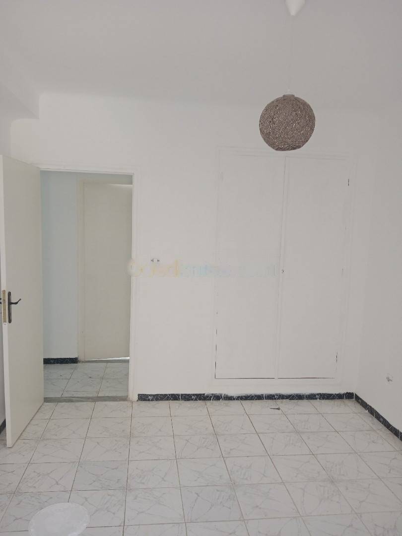 Location Appartement F4 Draria